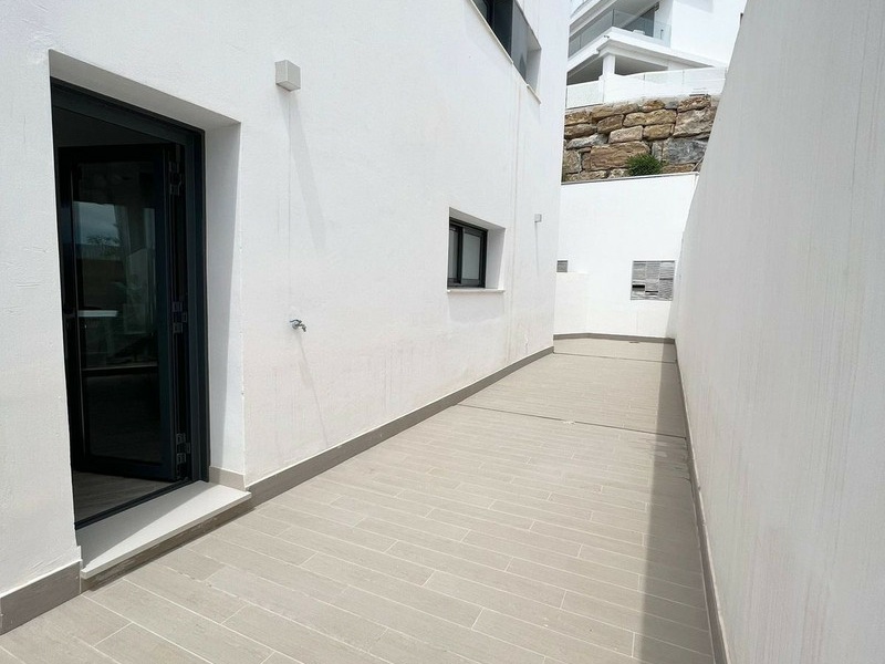 Le Mirage Corner Townhouse - Image 16