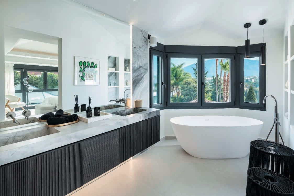 Nueva Andalucía Luxury Villa - Image 9