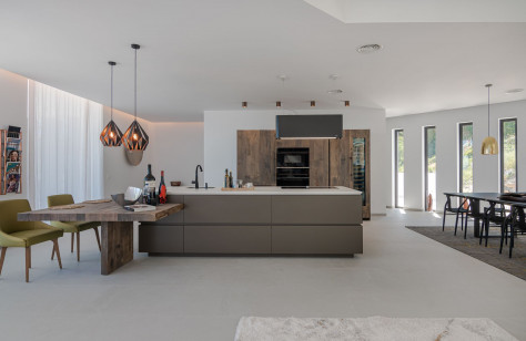 El Paraíso Alto: Modern Luxury Mansion - Image 19