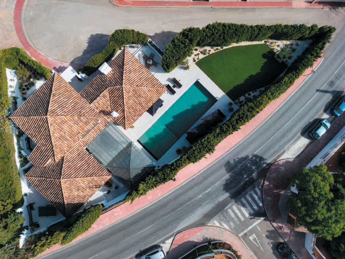 Nueva Andalucía Luxury Villa - Image 4