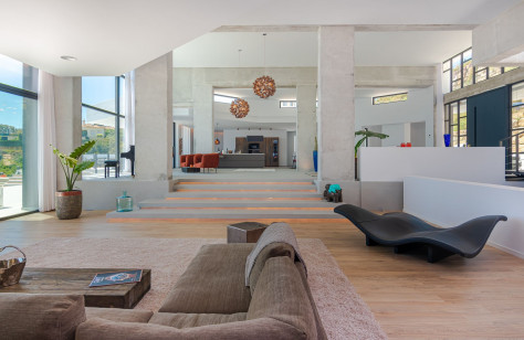 El Paraíso Alto: Modern Luxury Mansion - Image 18