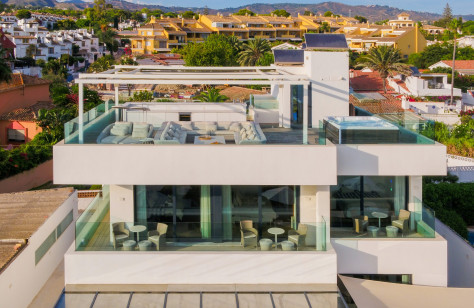 Costabella, Marbella East