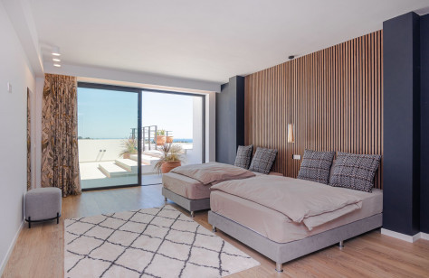 El Paraíso Alto: Modern Luxury Mansion - Image 17