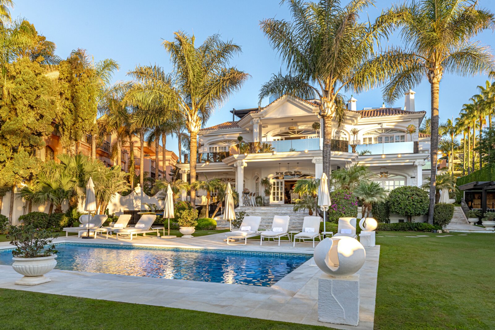 Villa Flamenco 1 image 1