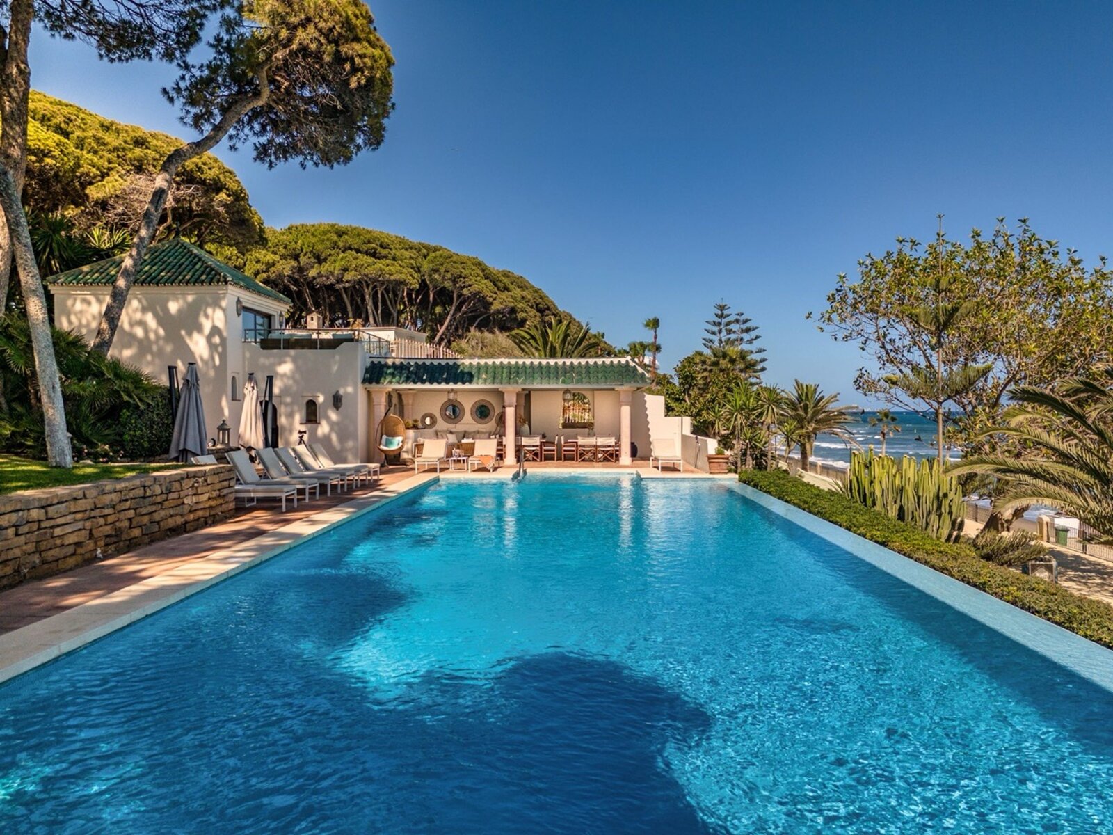 Villa Neroli image 1