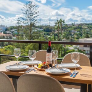 Newly Renovated Sunlit 3 BDRM Apt w/ Stunning Views image 1