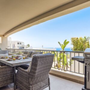 Casa Altos Los Monteros image 1