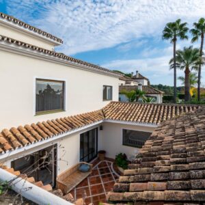 Peaceful 4 BDRM Andalusian Villa w Sea Views image 1