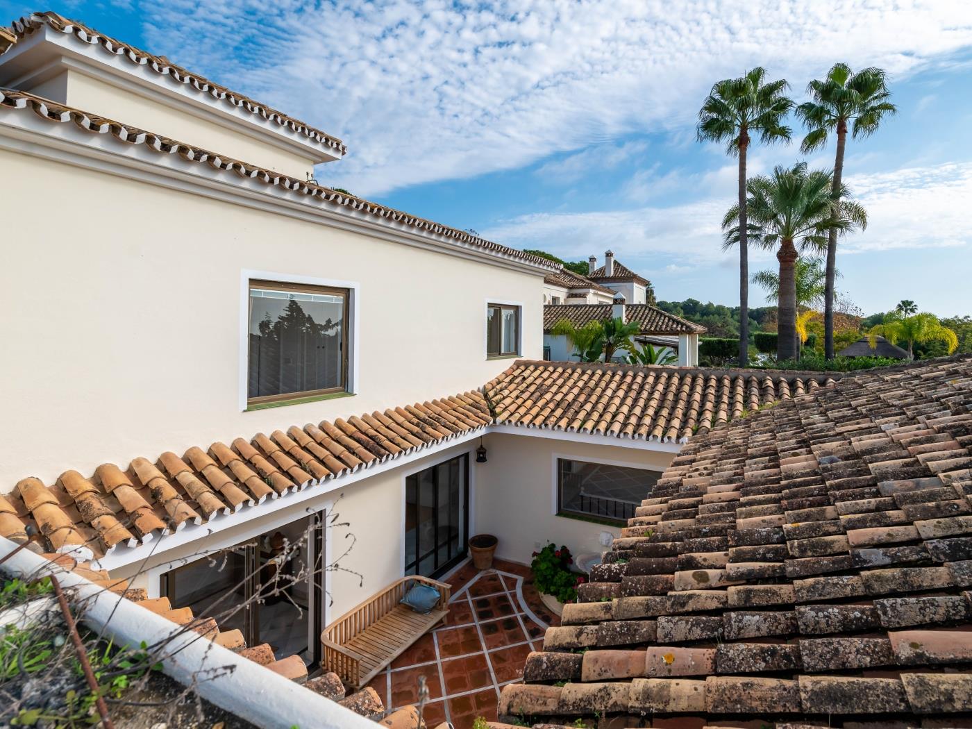 Peaceful 4 BDRM Andalusian Villa w Sea Views image 1