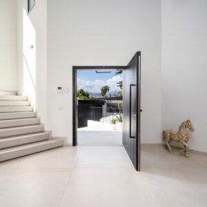 Villa Diamond - Luxury 6 BDRM Villa w Pool & Jacuzzi image 1