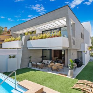 Banus Bay Townhouse image 1