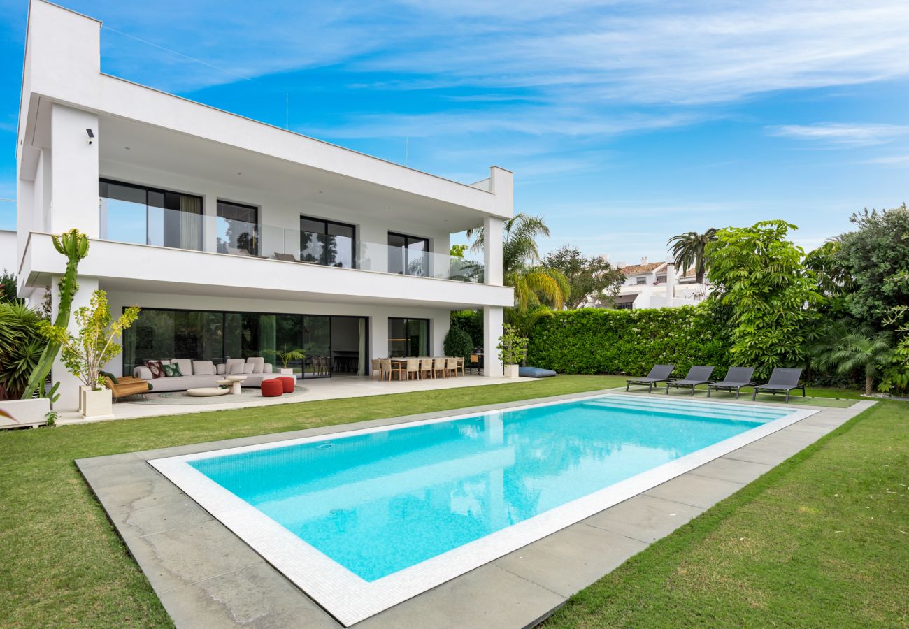 Villa Banus image 1