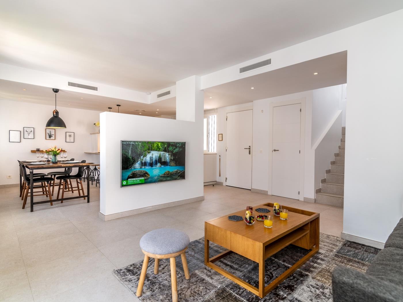 Top Renovated Penthouse in Sunny Los Naranjos ✔ image 2