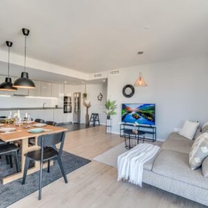 Newly Built 3 BDRM Modern Apt w Gym, Pool, & Views