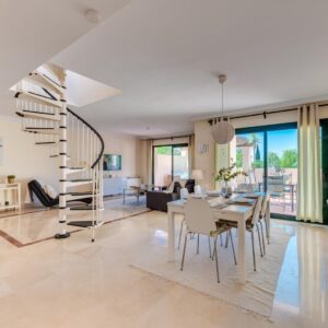 Modern and Spacious 2 BDRM Penthouse w/ 3 Pools