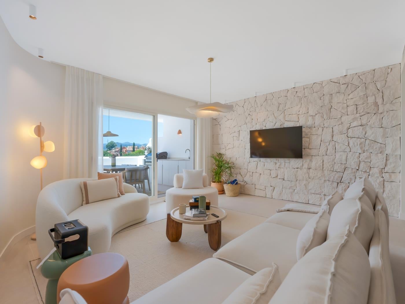 Extravagant Newly Renovated Penthouse w/ Sea Views