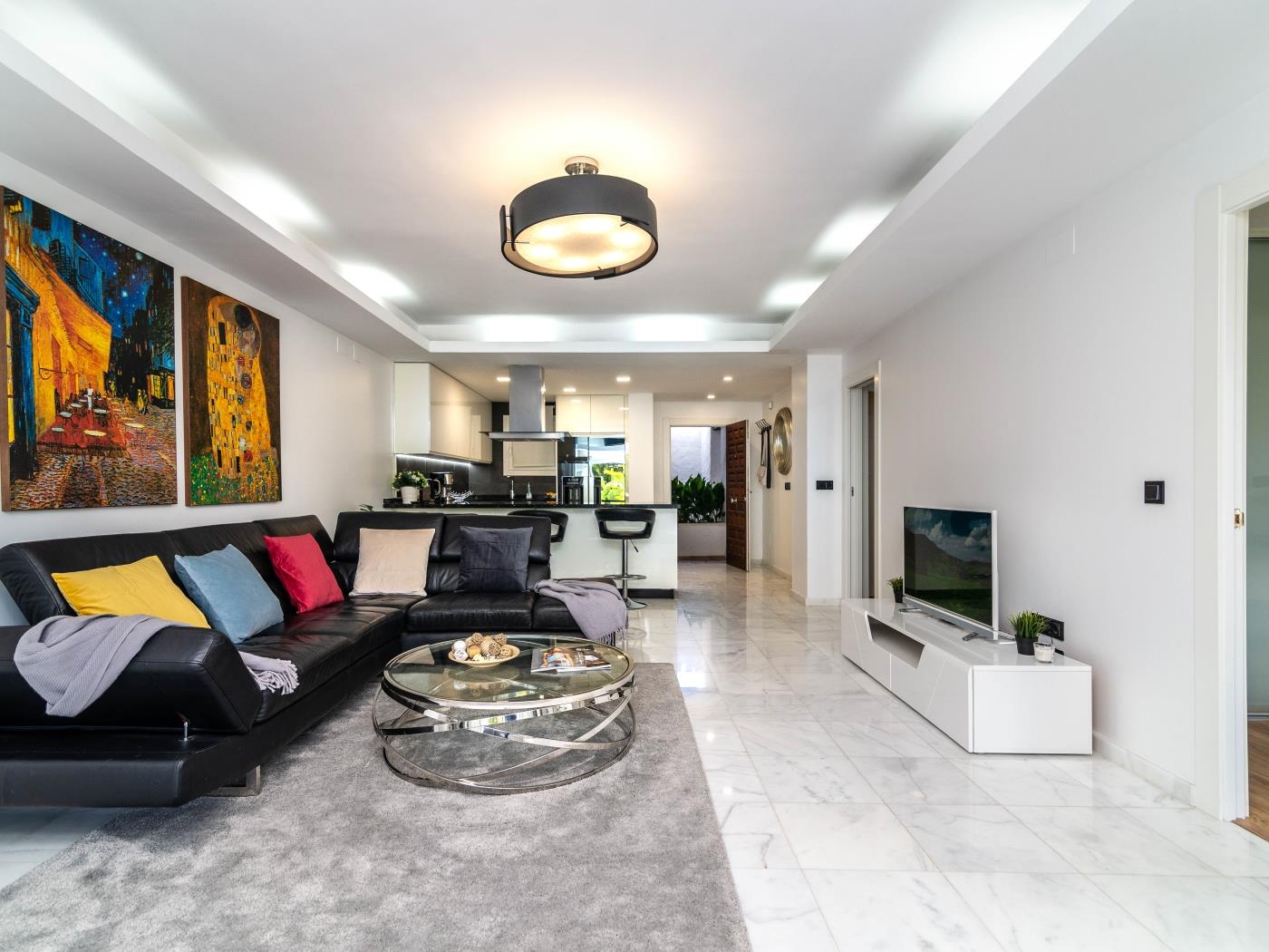 ✰Luxurious Beachside In The Heart Of Puente Romano image 2