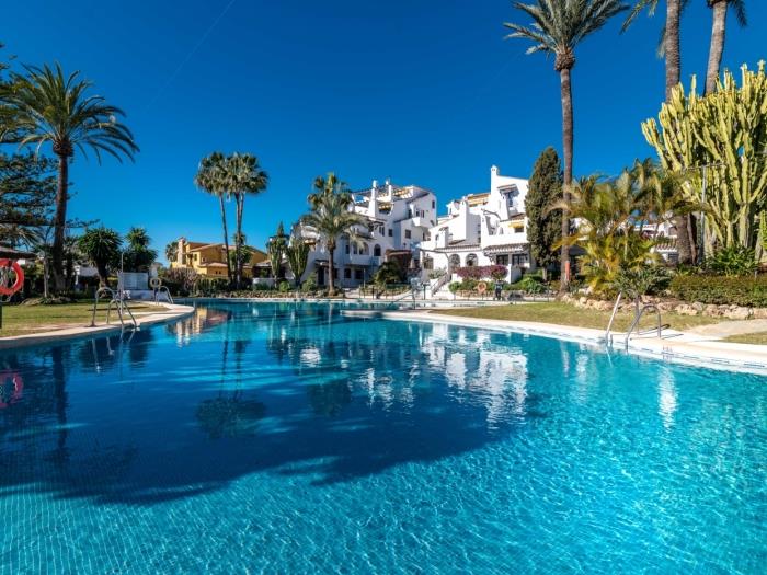 Aldea Blanca 2 BDRM Central Apt w Stunning Views image 4
