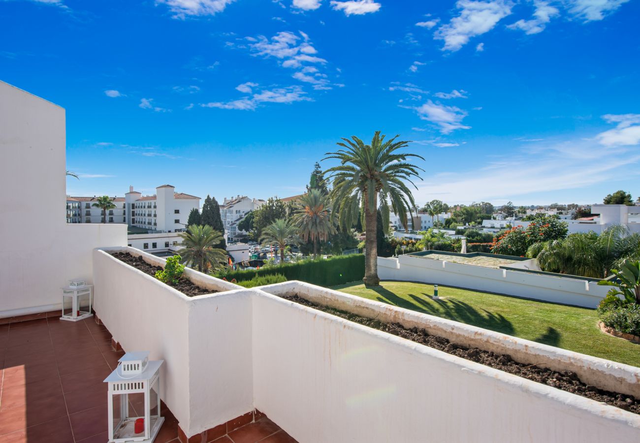 Andalucia Garden Club Apartment image 5