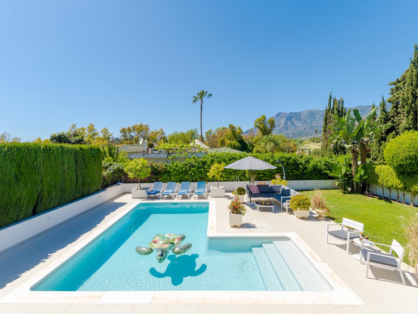 Modern Villa w/ Heated Pool-BBQ-Walk to the beach image 6