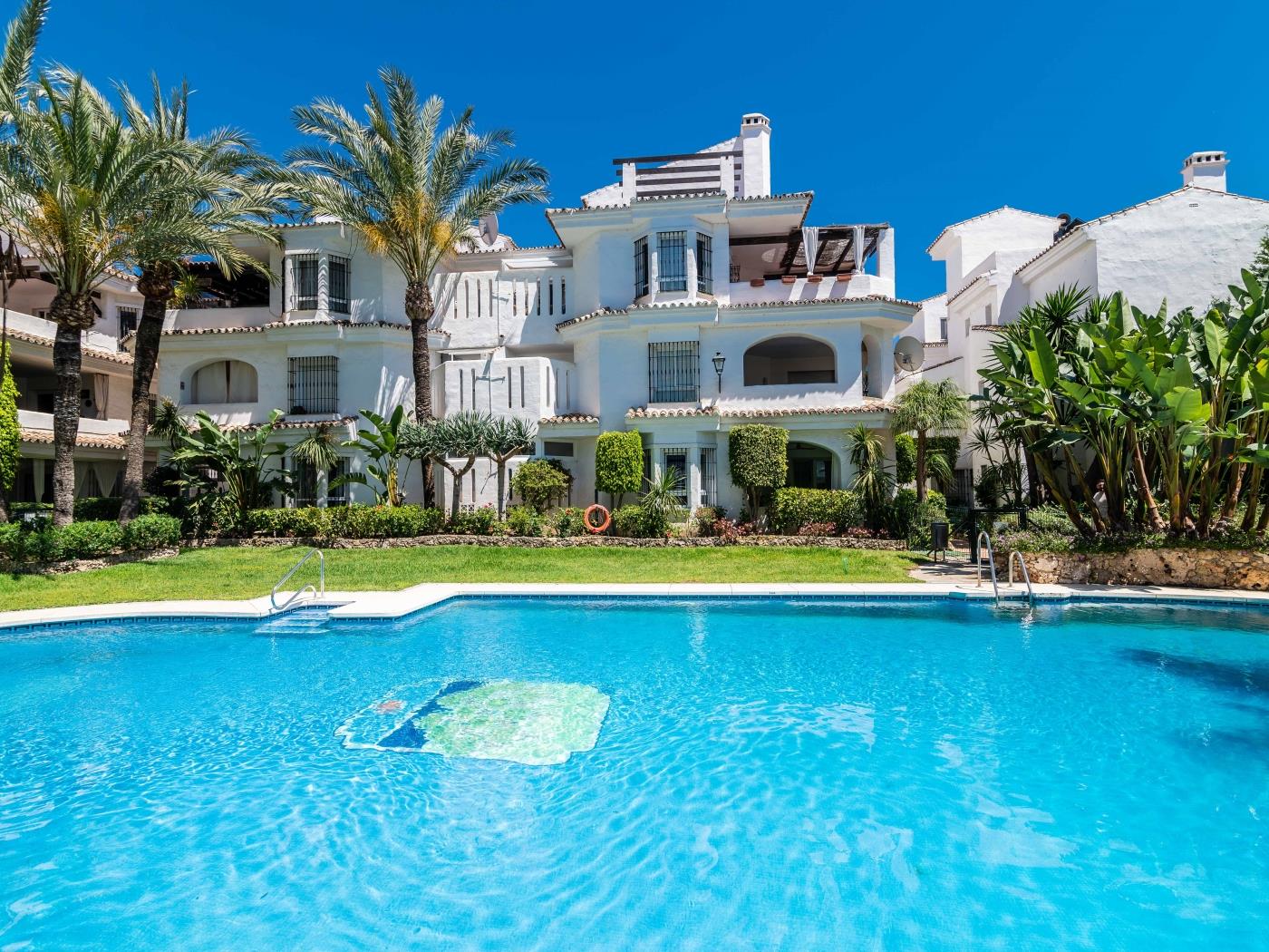 Top Renovated Penthouse in Sunny Los Naranjos ✔ image 6