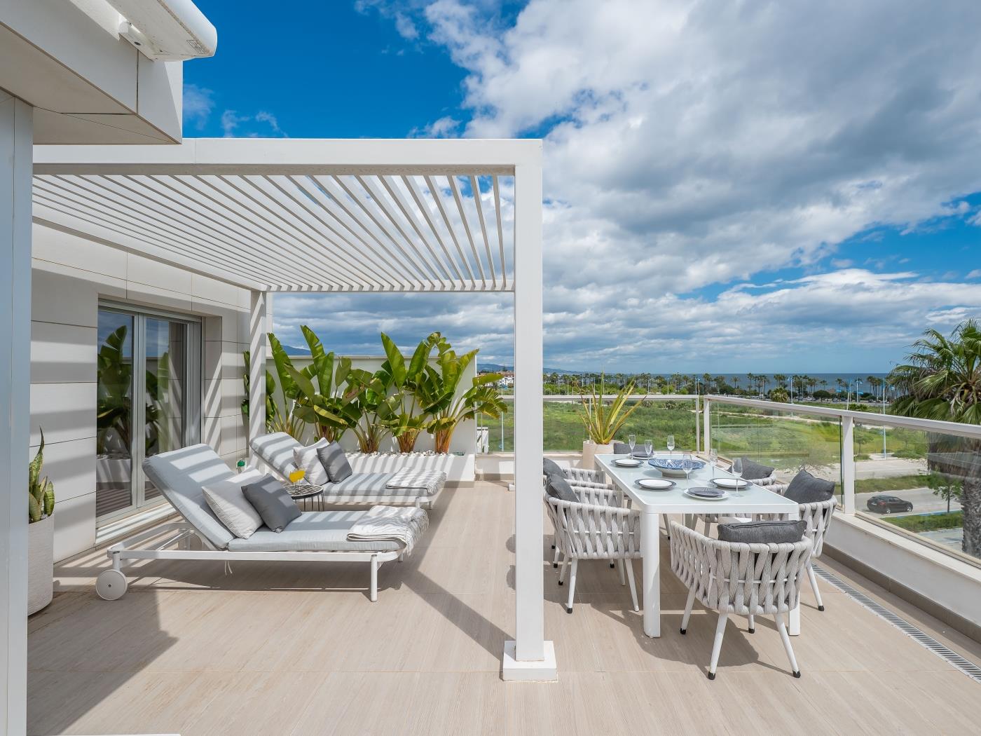Newly Built 3 BDRM Lavish Beachside Penthouse image 6