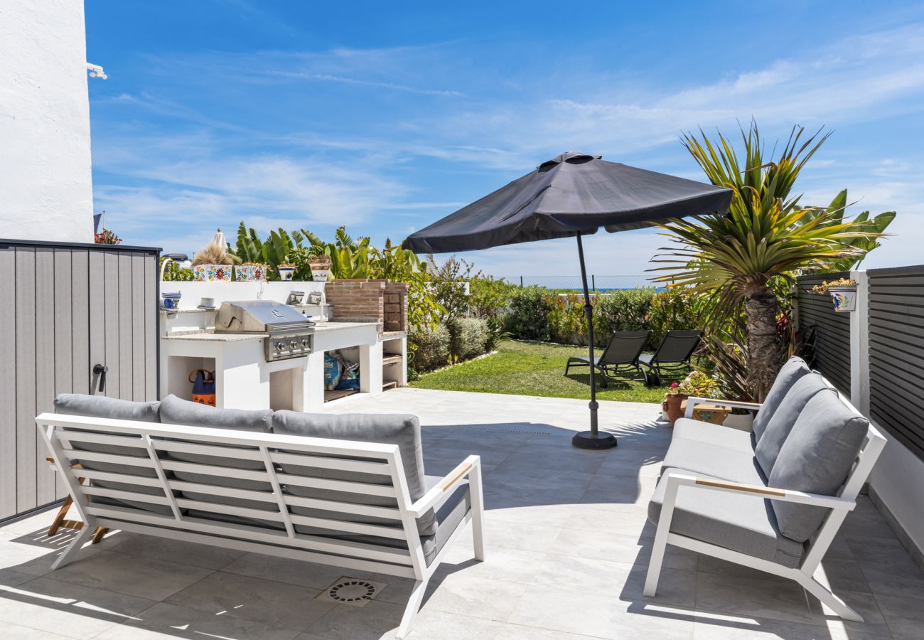 Beach Townhouse image 7
