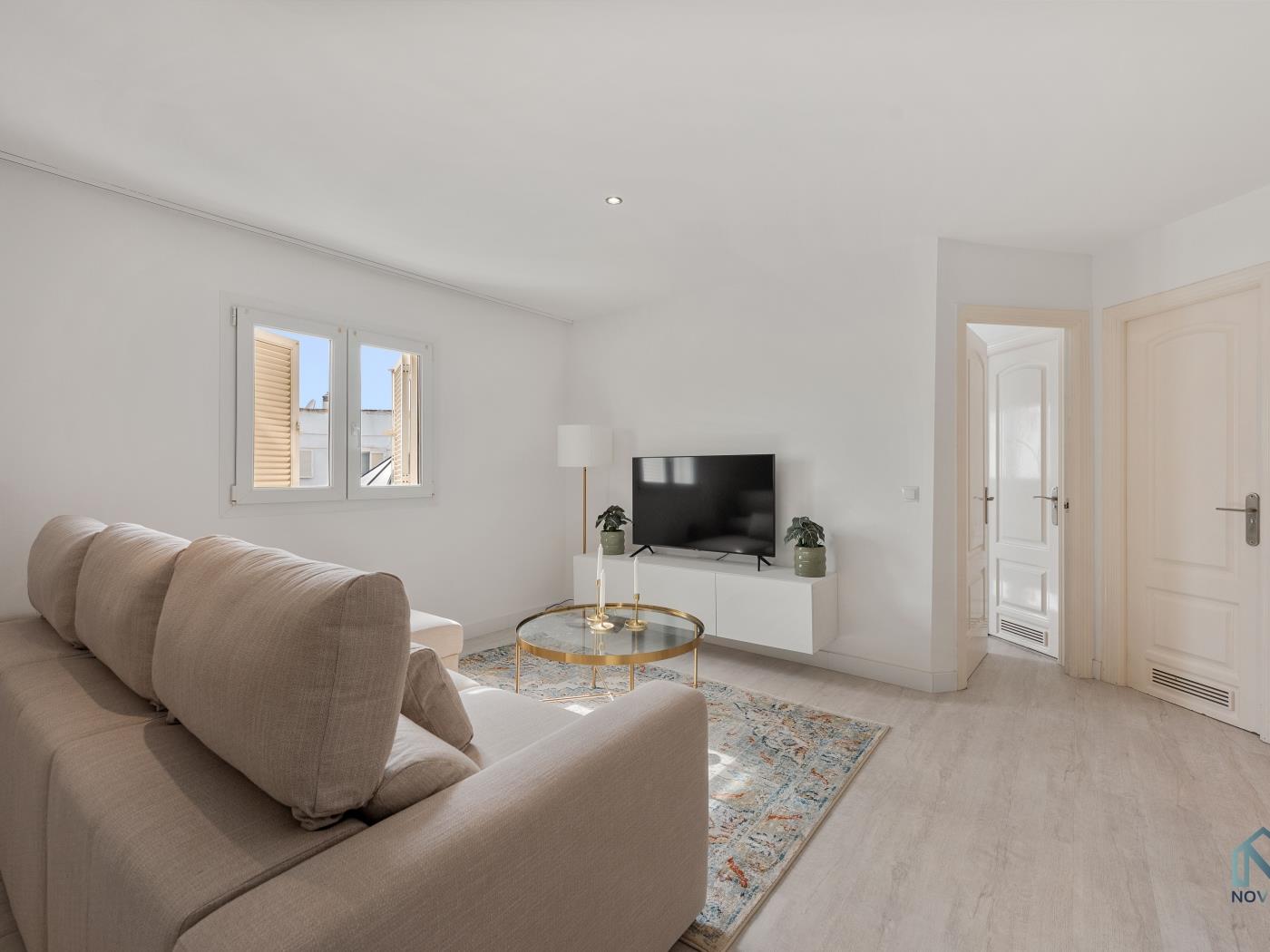 Lovely 1 BDRM Rental Unit Paradise with Pool image 7