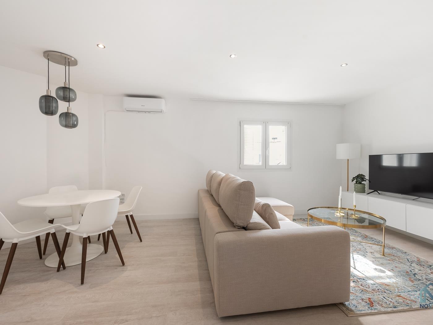 Lovely 1 BDRM Rental Unit Paradise with Pool image 8